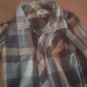 Boys size 5t button down long sleeve light weight